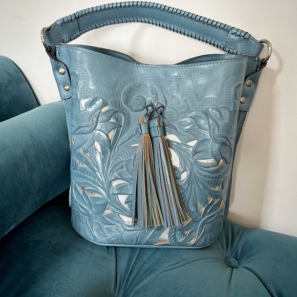 Patricia Nash Handbags - Patricia Nash blue Lavelle bucket bag